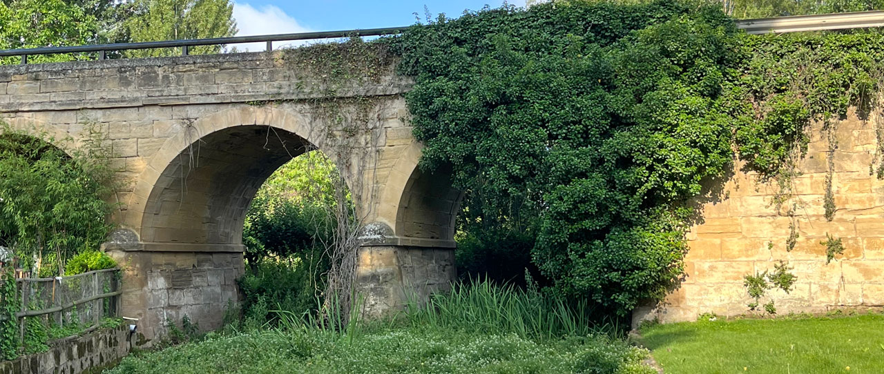 PUENTE ENTRADA OLLAURI